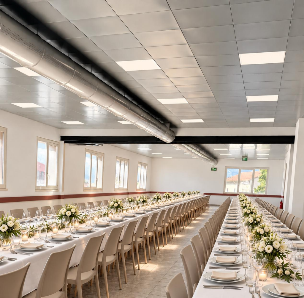 Sala separata dal ristorante La Nuova Bricola, allestita per un evento privato